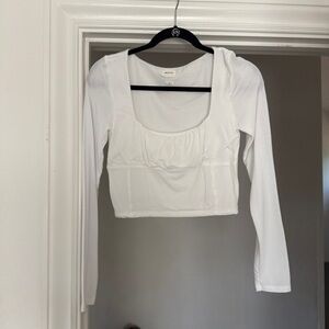 Aritzia Wilfred Free Crop Top